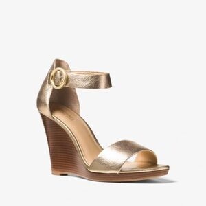 Michael Kors Lena Metallic Leather Wedge In Pale Gold Size 8.5